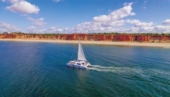 yacht no Algarve